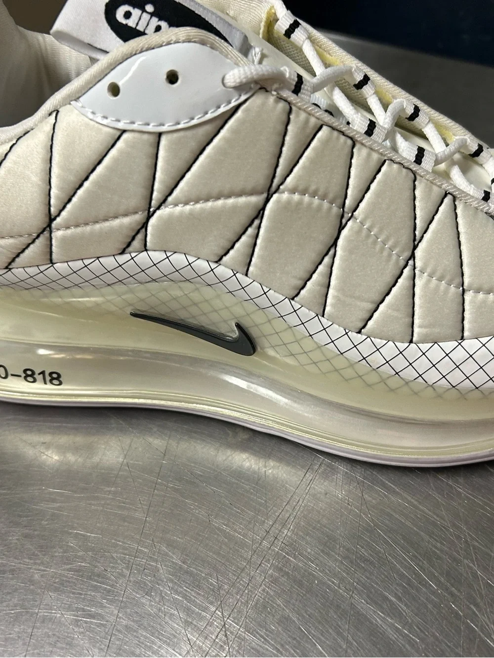 Nike Air Max 720 Size 10 Men